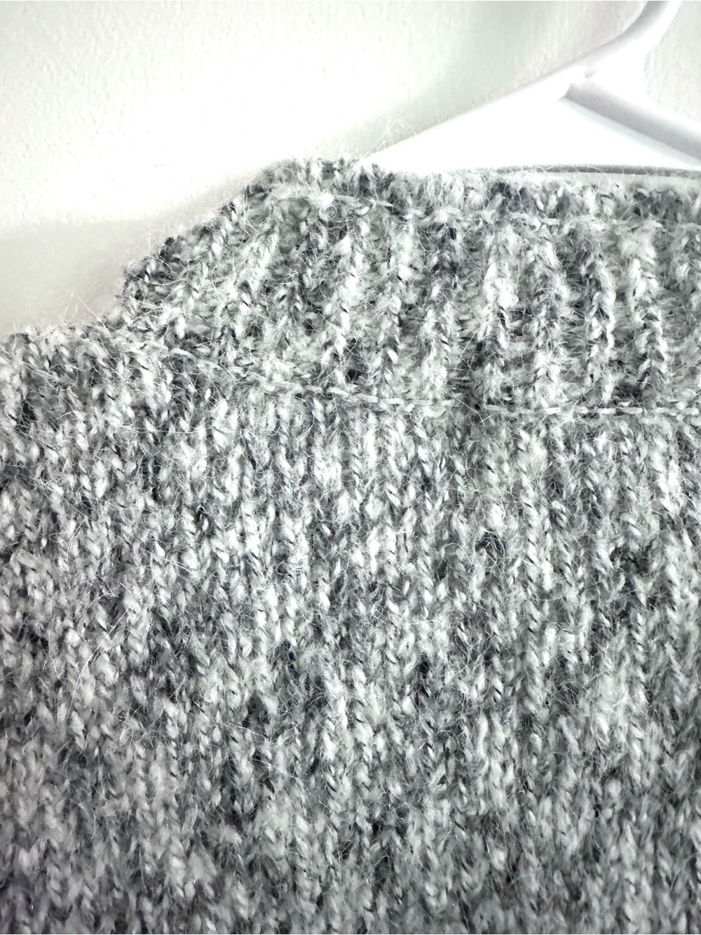 Wilsons of Wickford women’s gray Cardigan Sweater size medium - Picture 7 of 9